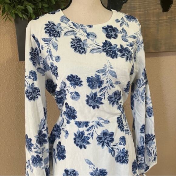 NWOT Lulus Darling Simplicity White and Blue Floral Linen Cutout Mini Dr… - Picture 9 of 11
